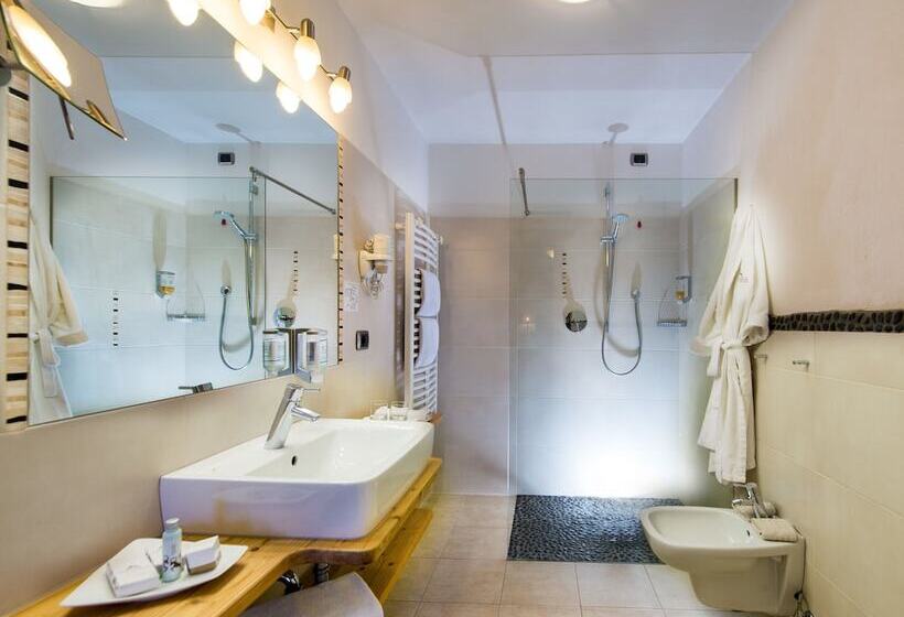 Номер Стандарт Трехместный, Abinea Dolomiti Romantic Spa