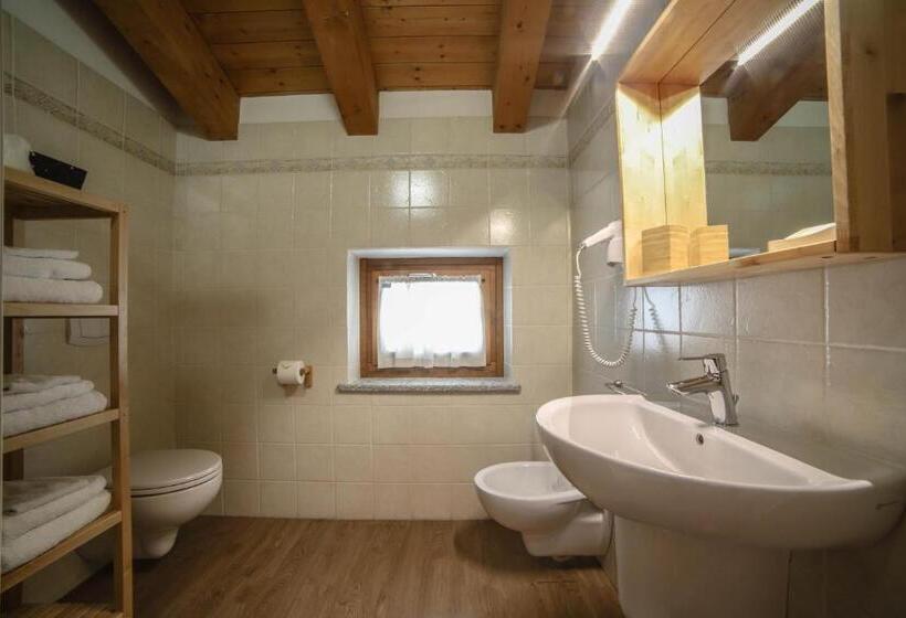 Номер Стандарт Трехместный, Albergo Punta Zerbion