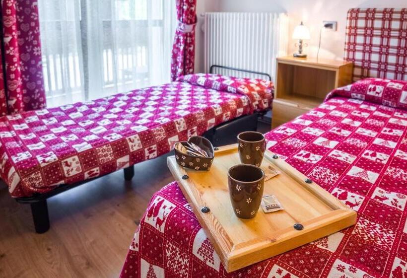 غرفة قياسية ثلاثية, Albergo Punta Zerbion