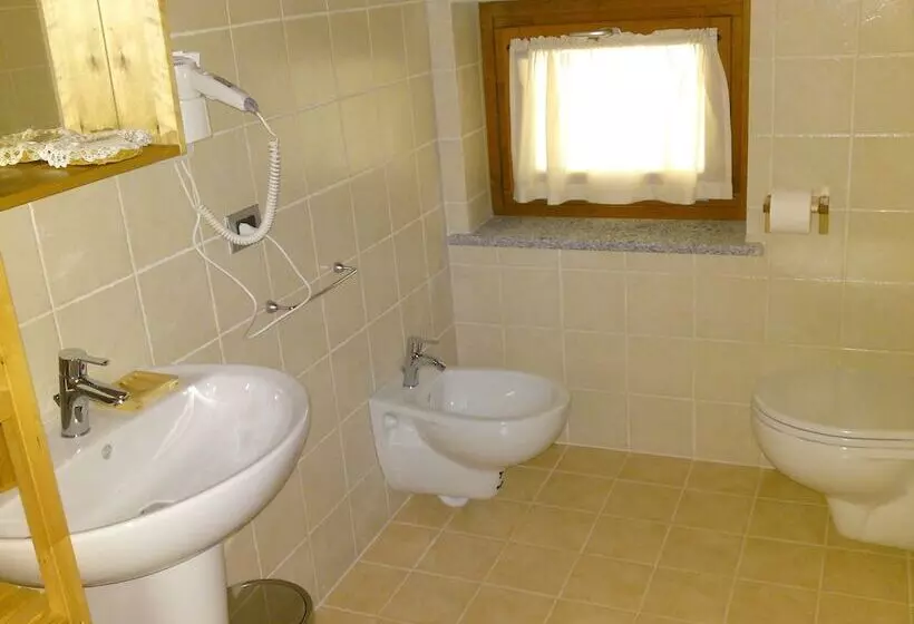 スタンダードトリプルルーム, Albergo Punta Zerbion
