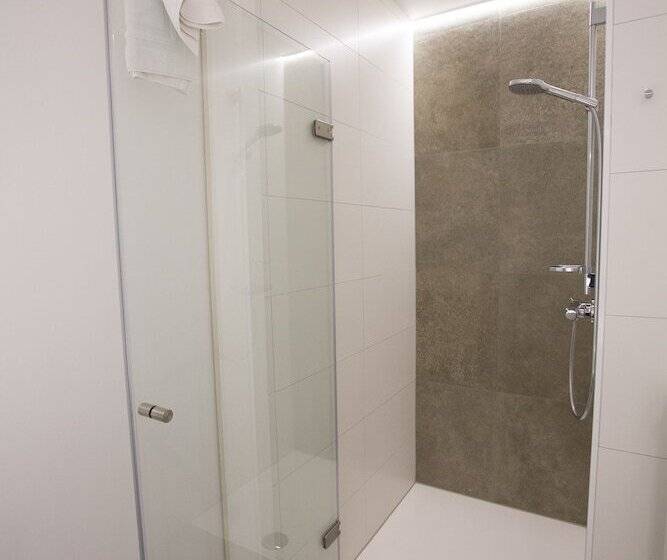 プレミアムルーム, Albion