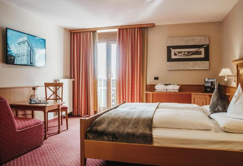 غرفة سوبيريور, Alpenrose