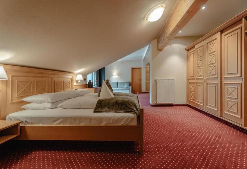 غرفة قياسية ثلاثية مزودة بشرفة, Alpenrose