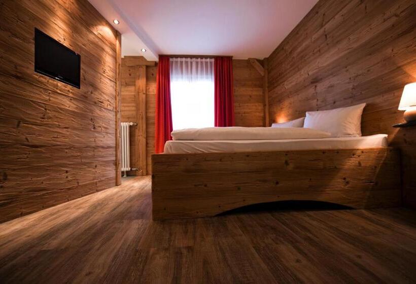 コンフォートルーム, Arosa Vetter