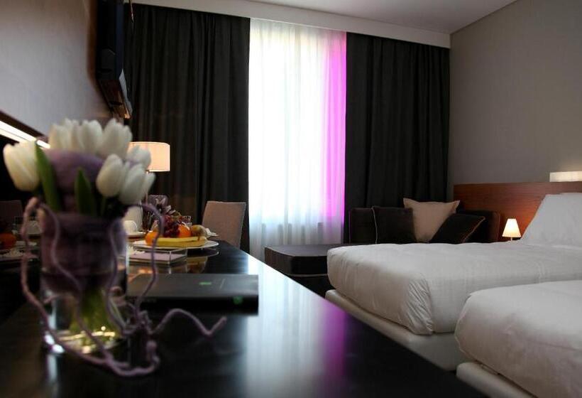 Номер Стандарт, Cosmopolitan