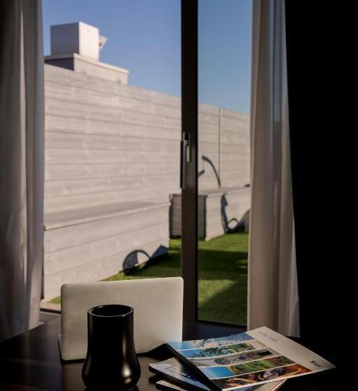 Люкс, Cosmopolitan