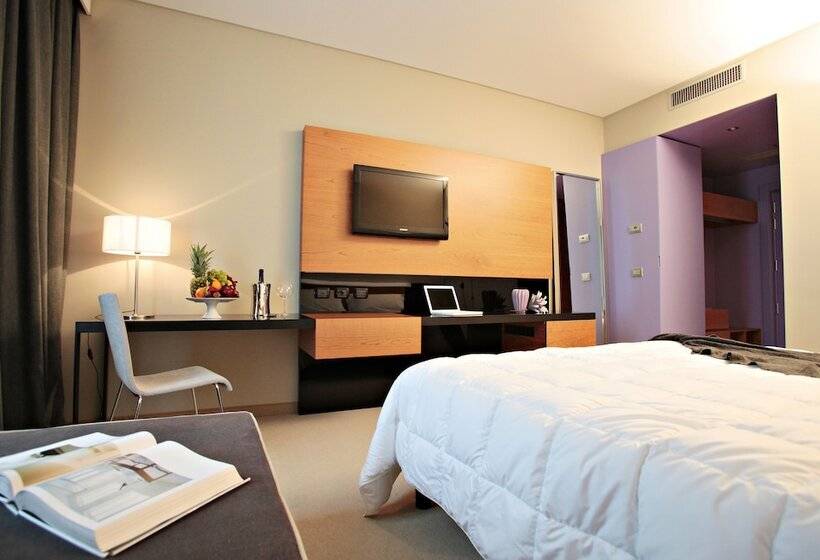 Номер Стандарт, Cosmopolitan