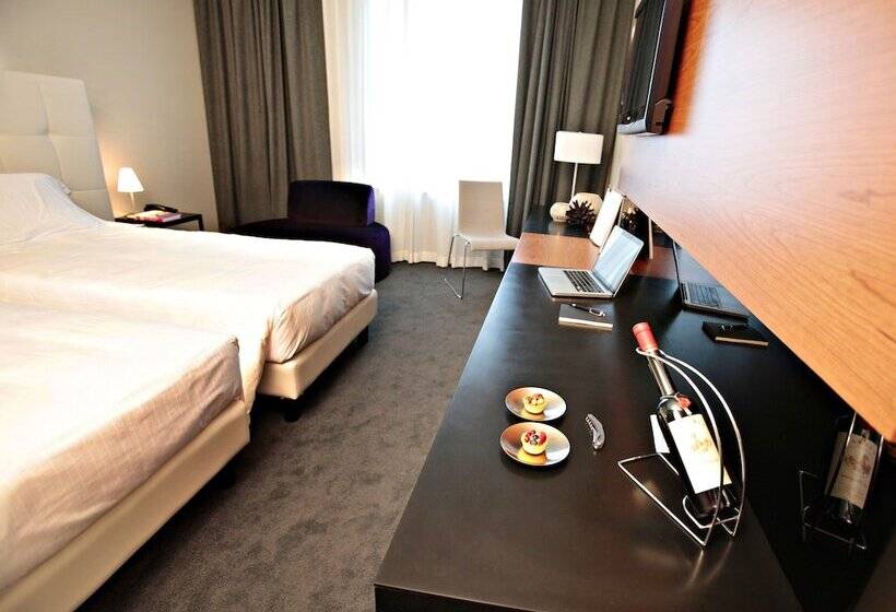 Номер Стандарт, Cosmopolitan