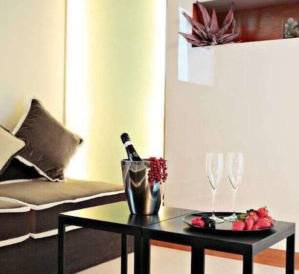 Люкс, Cosmopolitan