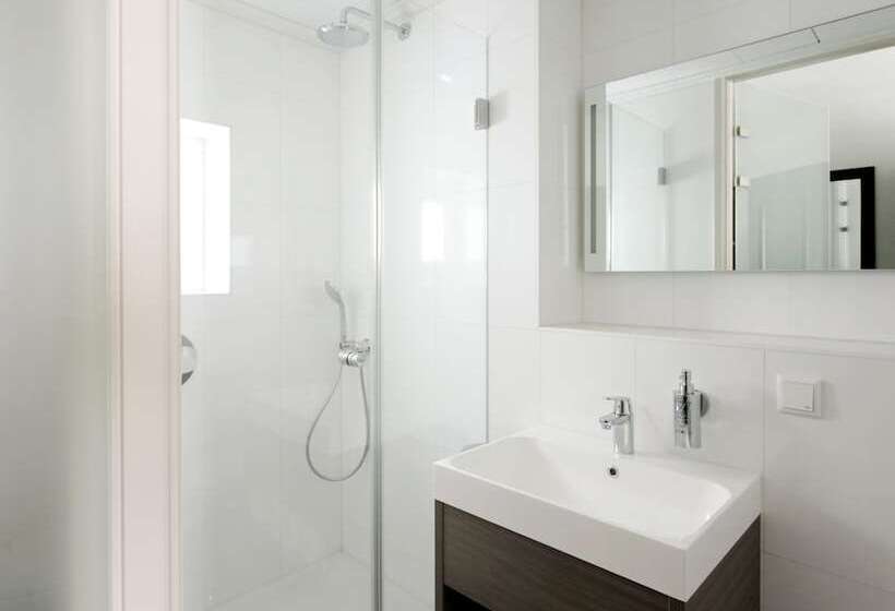 コンフォートトリプルルーム, Fletcher Hotel   Restaurant Nautisch Kwartier