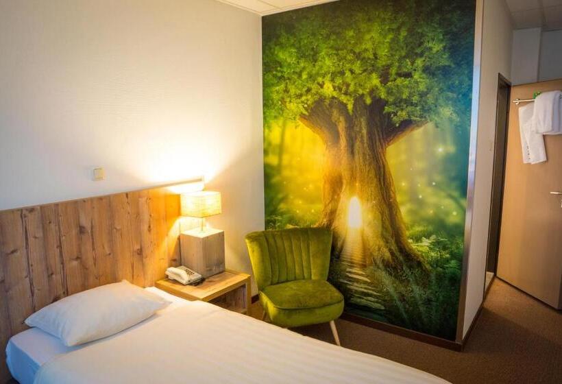 标准单人间, Forest