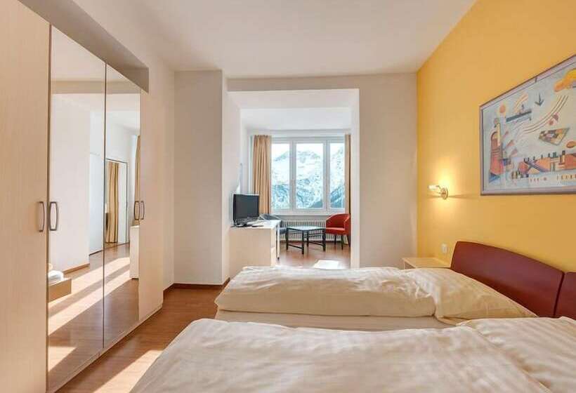 Номер Стандарт Вид на Горы, Hohenfels