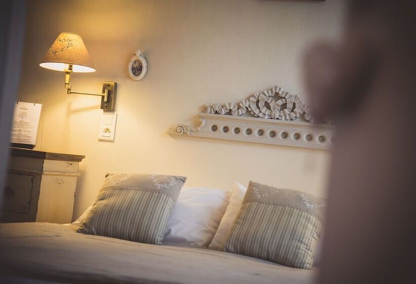 Номер Стандарт, Hôtel Le Peu Breton