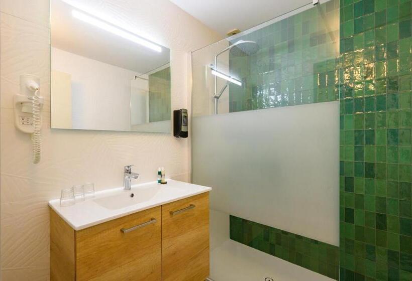 Номер Стандарт Трехместный, Hôtel Le Peu Breton