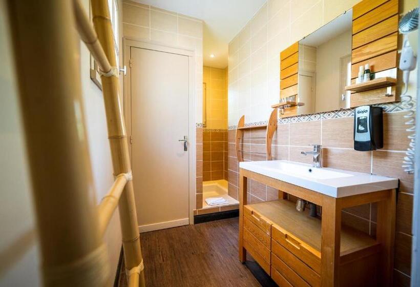 غرفة قياسية رباعية, Hôtel Le Peu Breton