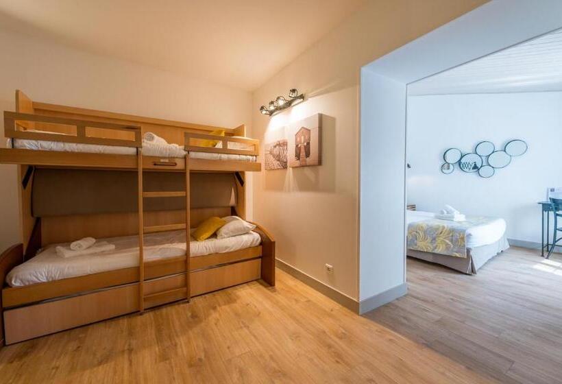 غرفة عادية خماسية, Hôtel Le Peu Breton