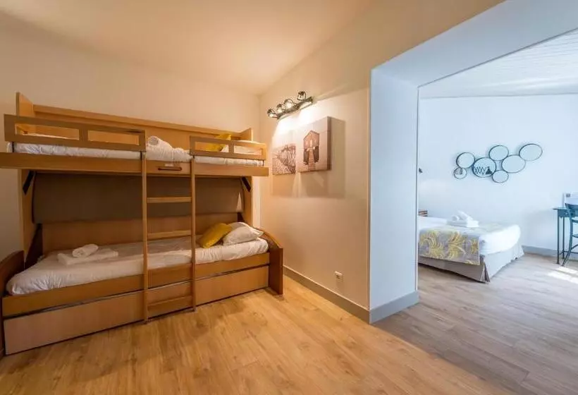スタンダード5人部屋, Hôtel Le Peu Breton