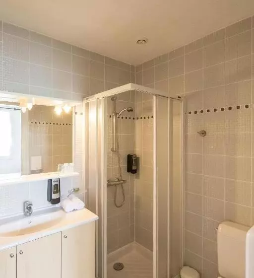スタンダード5人部屋, Hôtel Le Peu Breton
