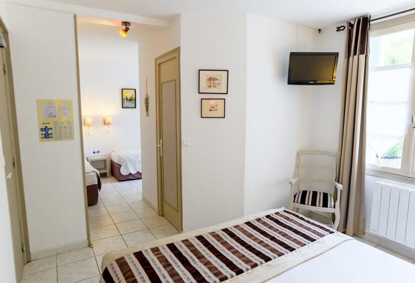 غرفة قياسية رباعية, Hôtel Le Peu Breton