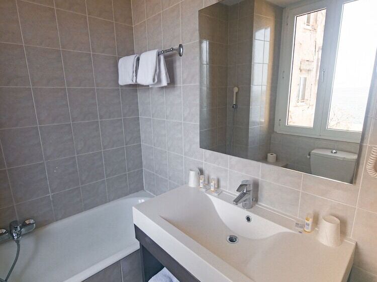 غرفة كومفورت ثلاثية, Hôtel Posta Vecchia