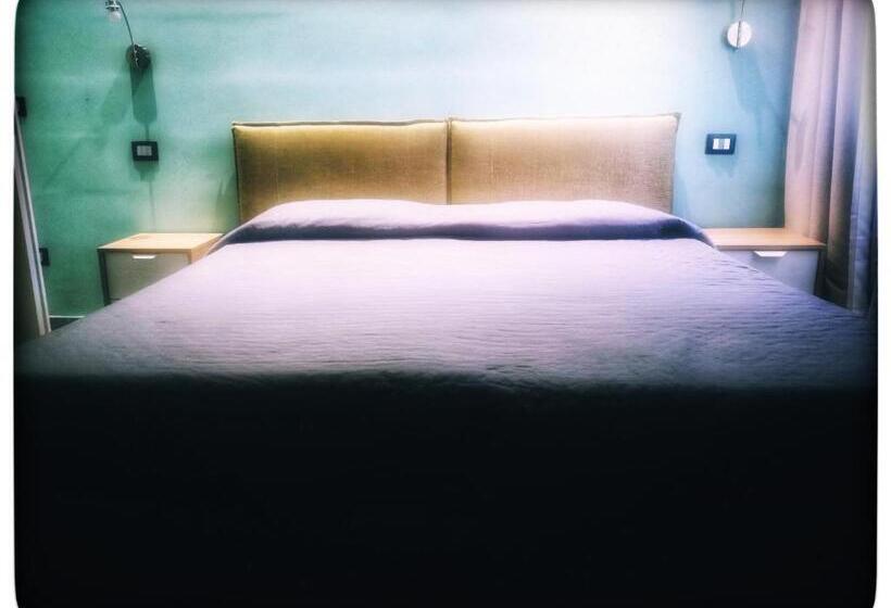 غرفة قياسية, La Cavalera