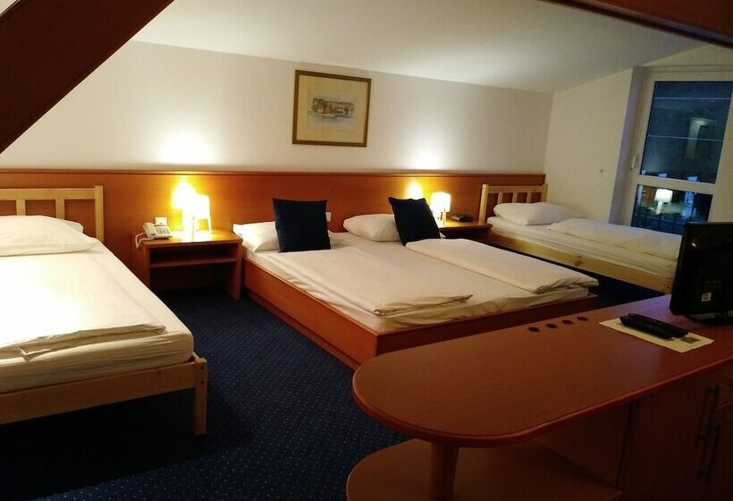 Familjerum, Maribor Inn