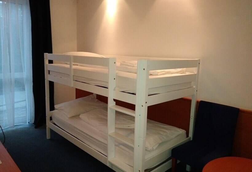 اتاق خانوادگی, Maribor Inn