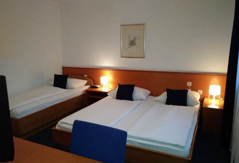 اتاق خانوادگی, Maribor Inn