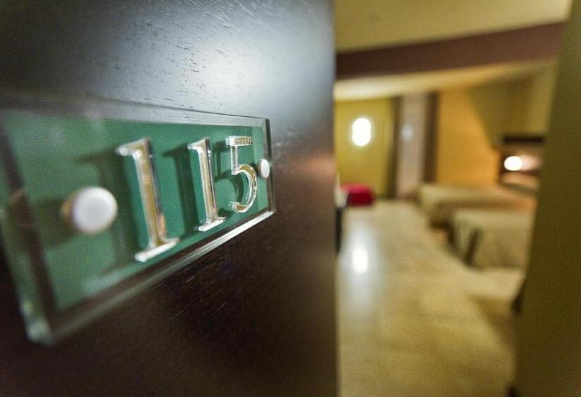 スタンダード４人部屋, Melqart