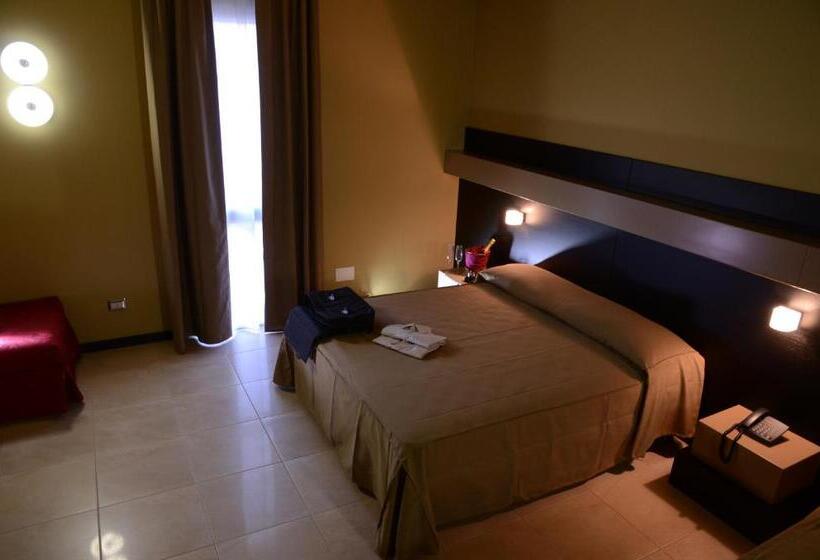 バルコニー付きスタンダードルーム, Melqart