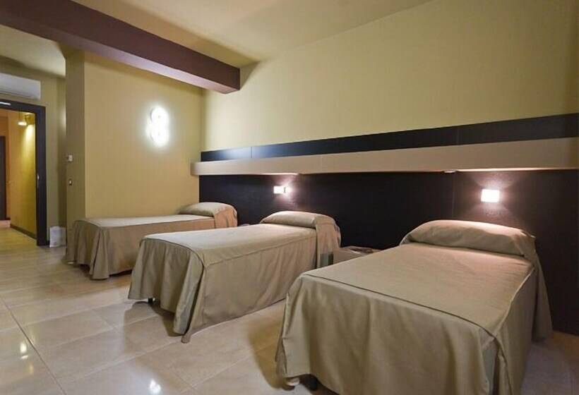 スタンダードトリプルルーム, Melqart