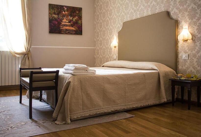 اتاق استاندارد سه نفره, Navy