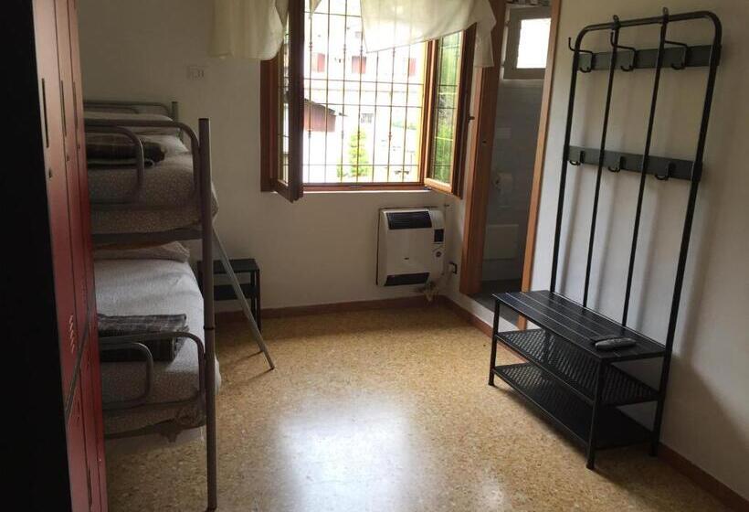 מיטה בחדר משותף, Ostello Trentapassi