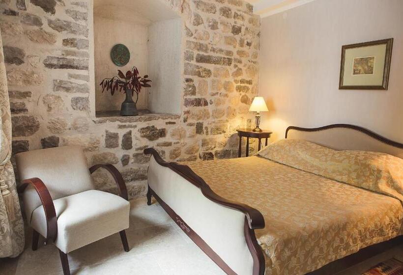 سوییت خانوادگی, Palazzo Radomiri Heritage Boutique