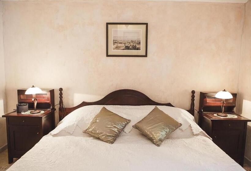 سوییت لوکس, Palazzo Radomiri Heritage Boutique