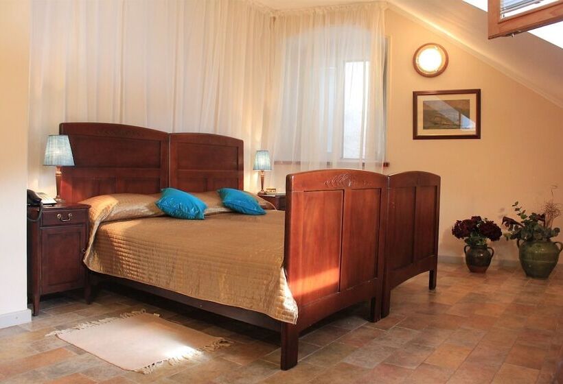 اتاق استاندارد, Palazzo Radomiri Heritage Boutique