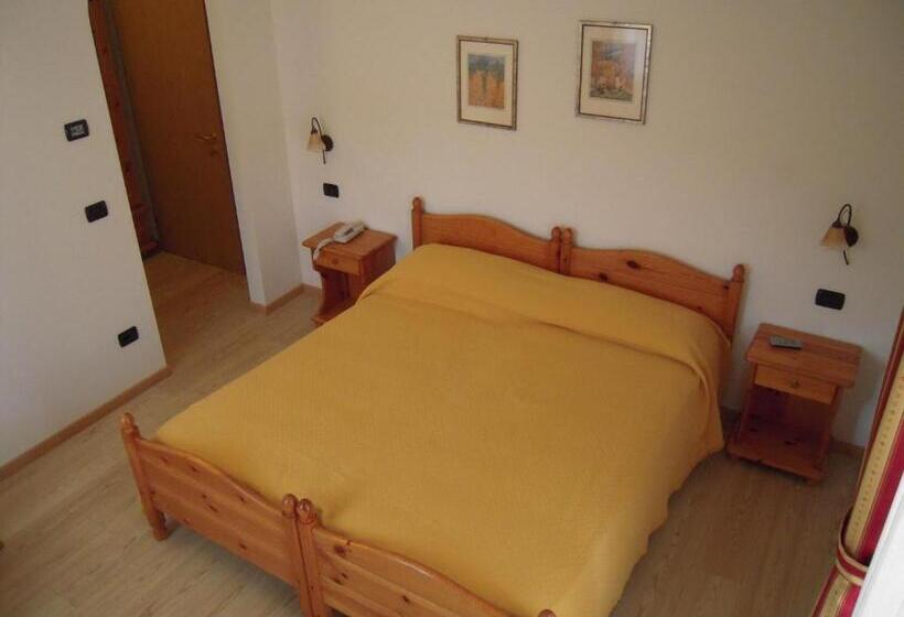 标准三人间, Seggiovia