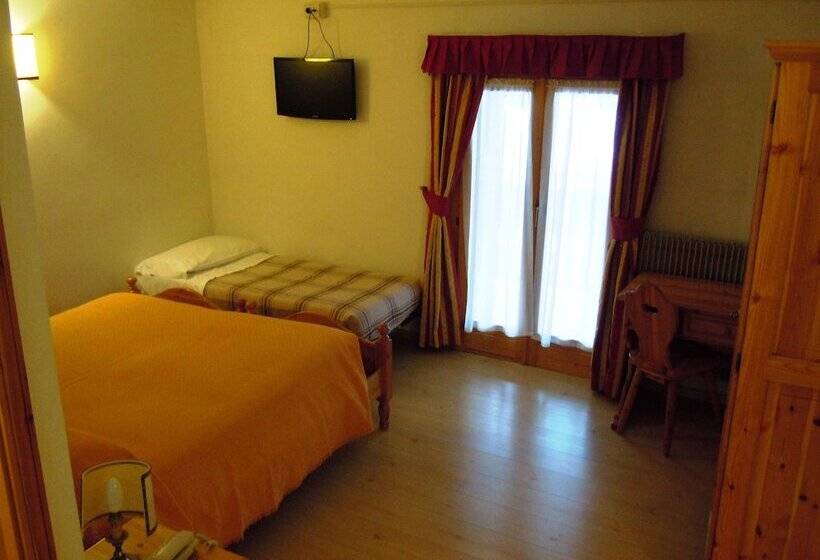 标准三人间, Seggiovia