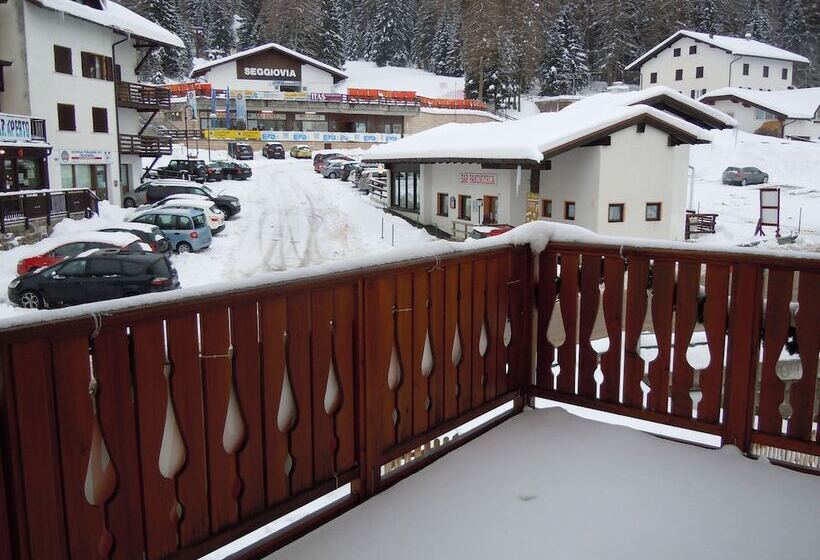 标准三人间, Seggiovia