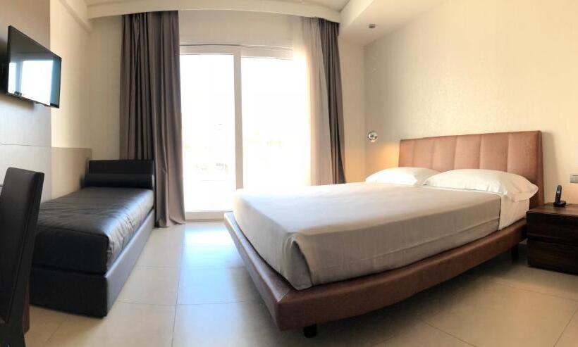 Номер Deluxe, Vespucci