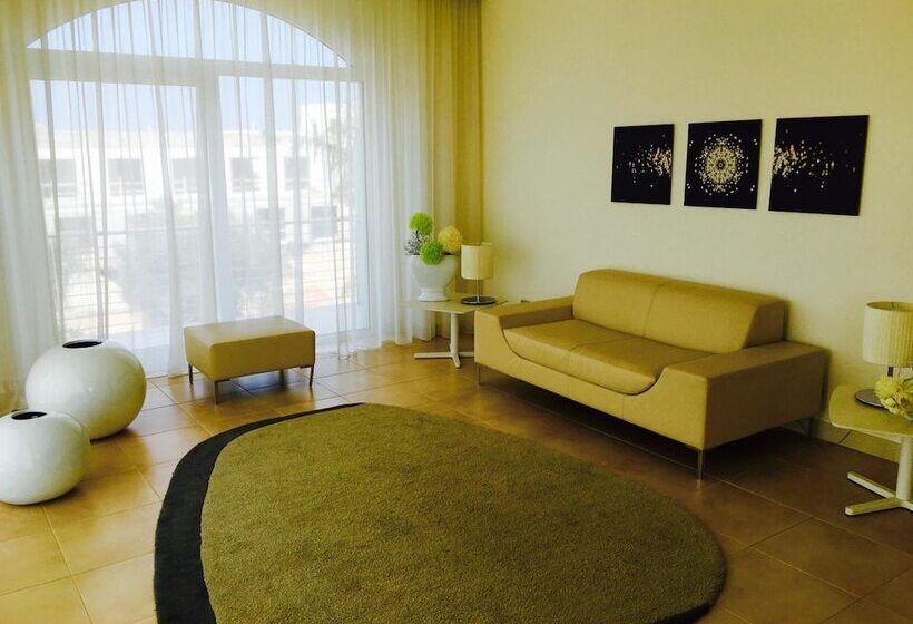 Номер Deluxe, Vespucci