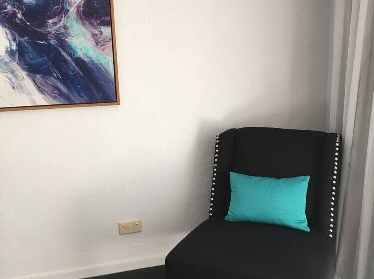 スイート, Araluen Motor Lodge
