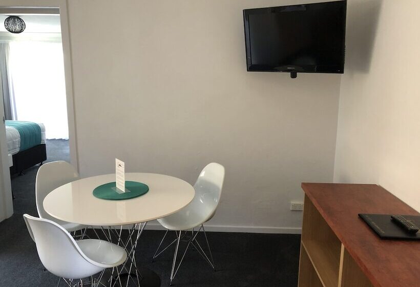 スイート, Araluen Motor Lodge