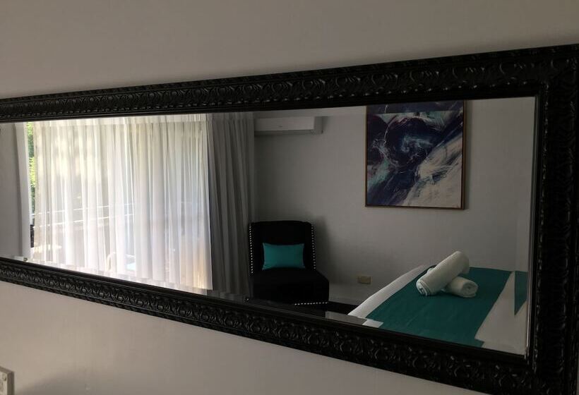 スイート, Araluen Motor Lodge