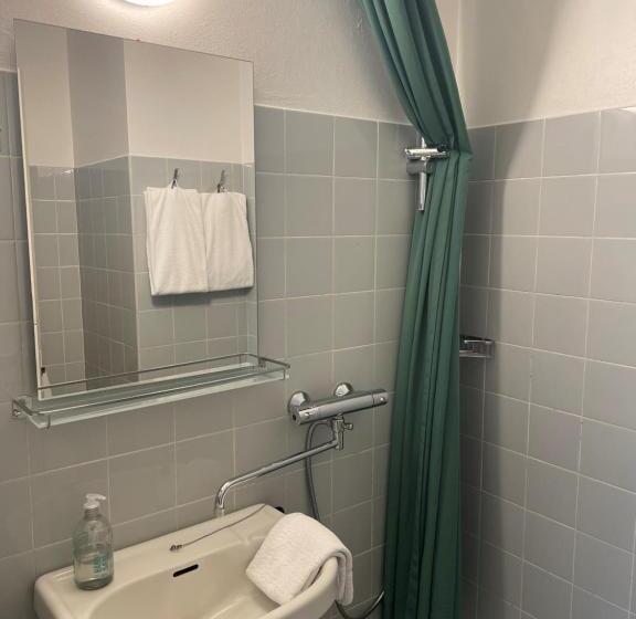 Номер Стандарт Трехместный, Motel Rovli