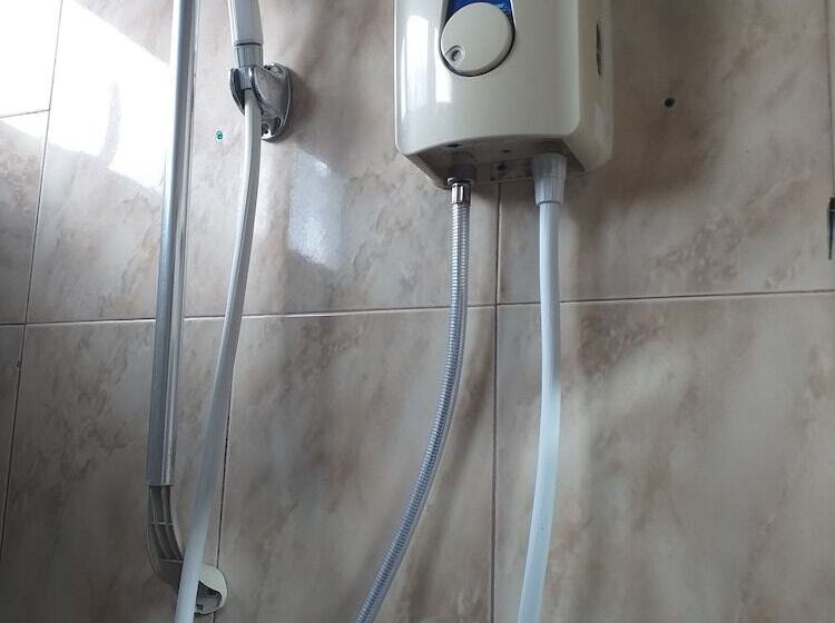 اتاق استاندارد سه نفره, Tyvabro Guesthouse