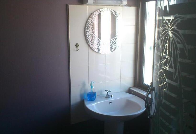 اتاق استاندارد, Tyvabro Guesthouse