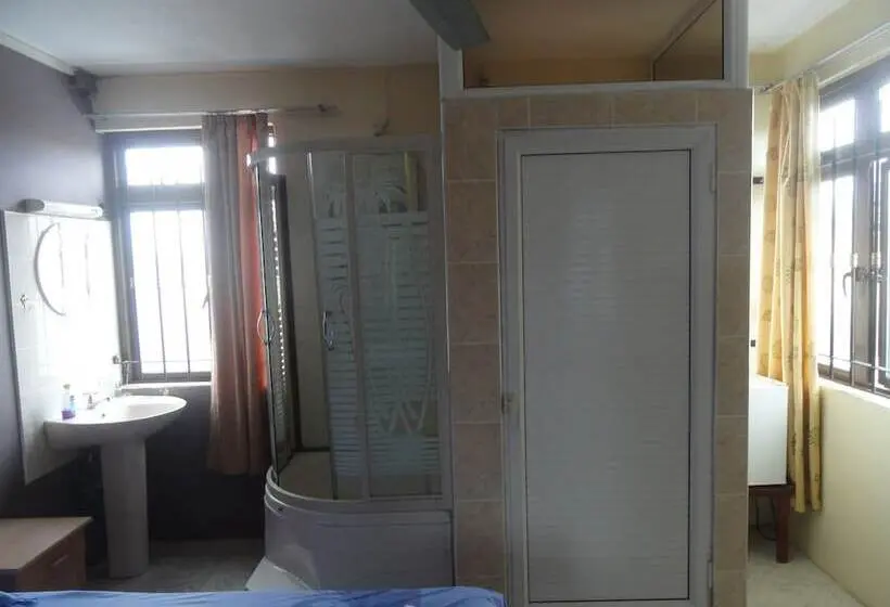 اتاق استاندارد یک نفره, Tyvabro Guesthouse