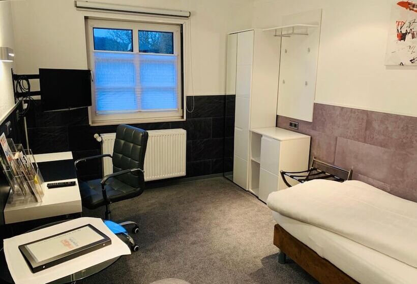 스탠다드 싱글 룸, Schlosshotel Landstuhl