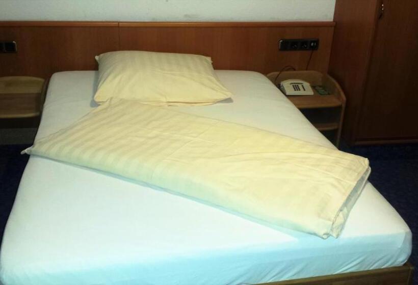 스탠다드 싱글 룸, Siegerland